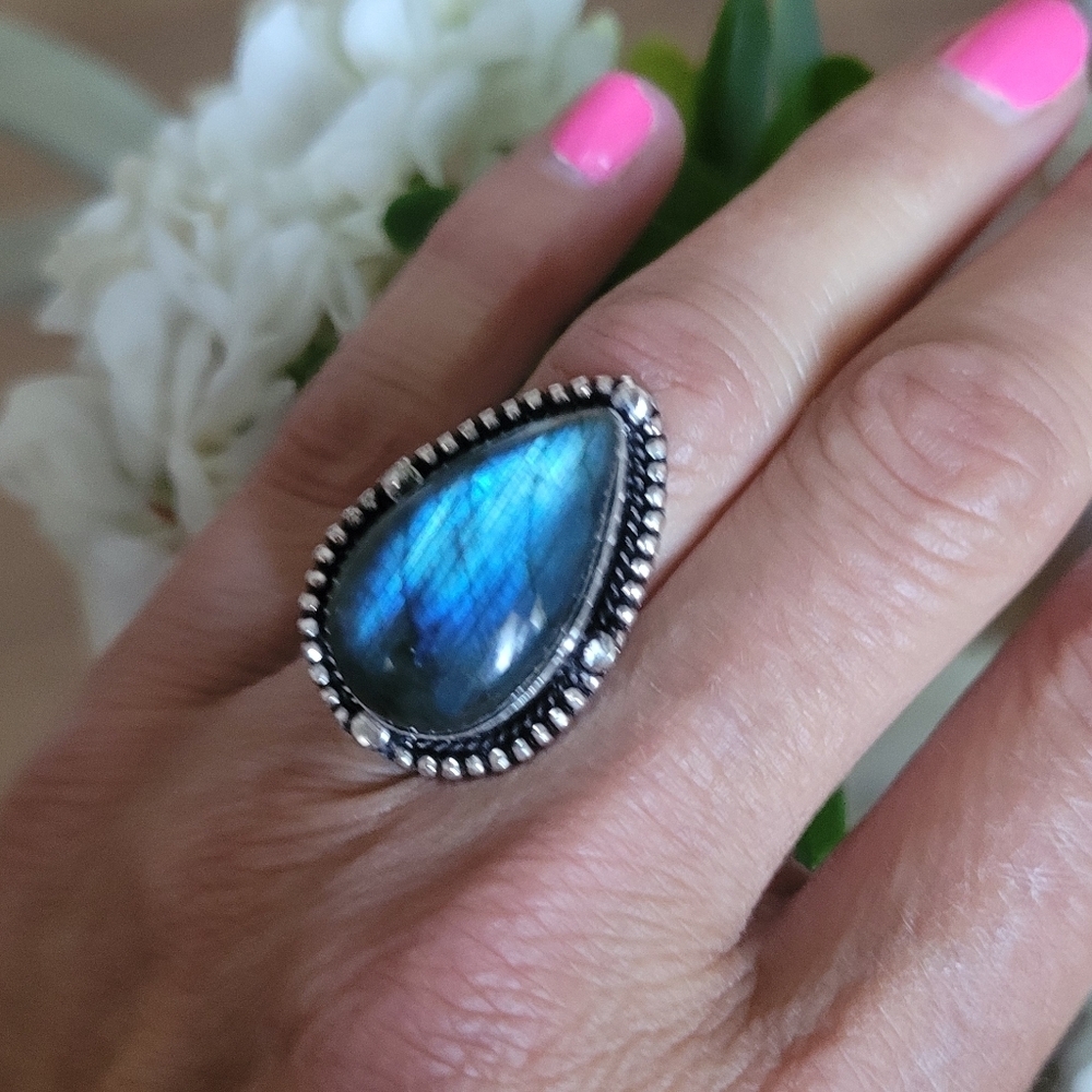 💙Blue Flash Labradorite Sterling Silver Ring